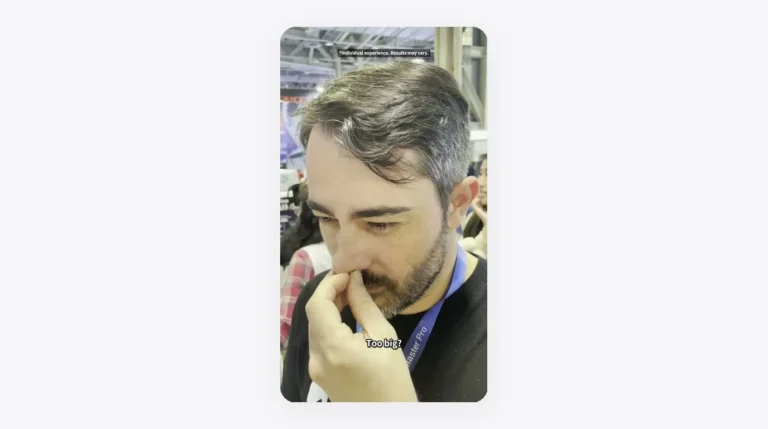 Primera prueba en una feria de Taiwán: “Ah, much better!” tras ajustar la talla